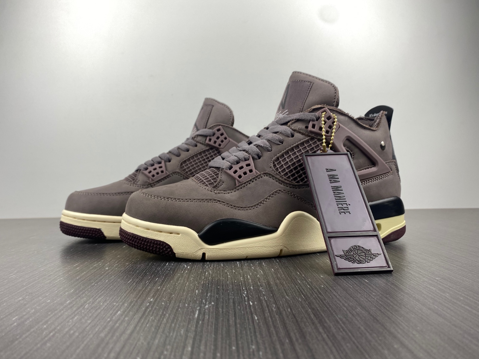 A Ma Maniére x Air Jordan 4 Violet Ore DV6773-220