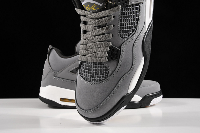 Air Jordan 4 Retro