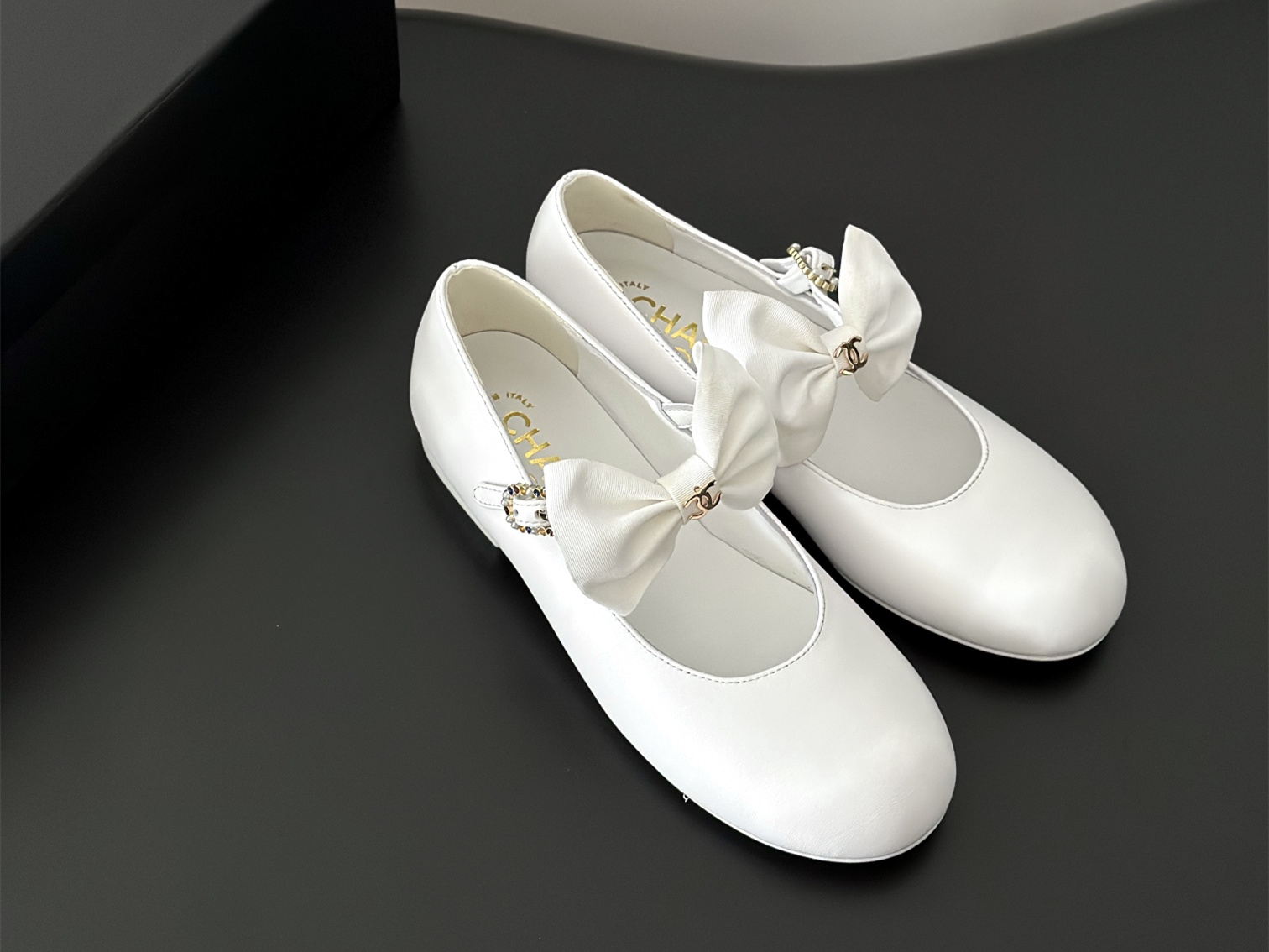 Chanel Mary Janes CH-6