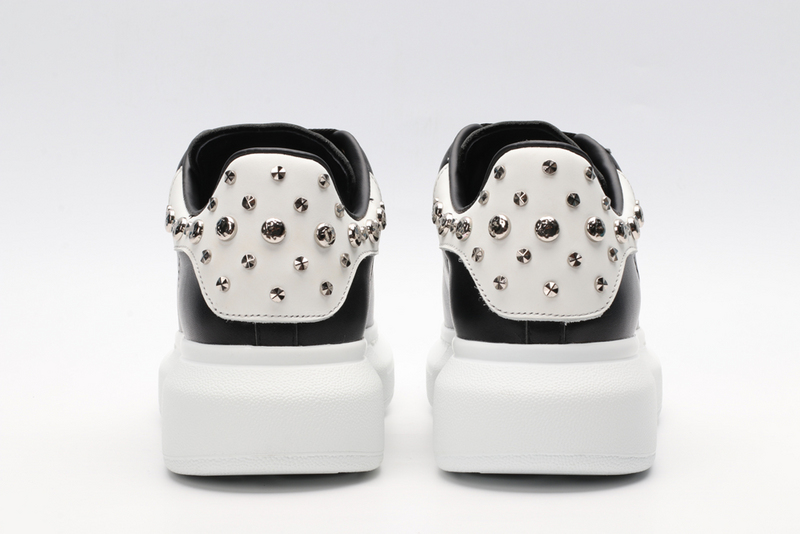 MCQUEEN OVERSIZED SNEAKER