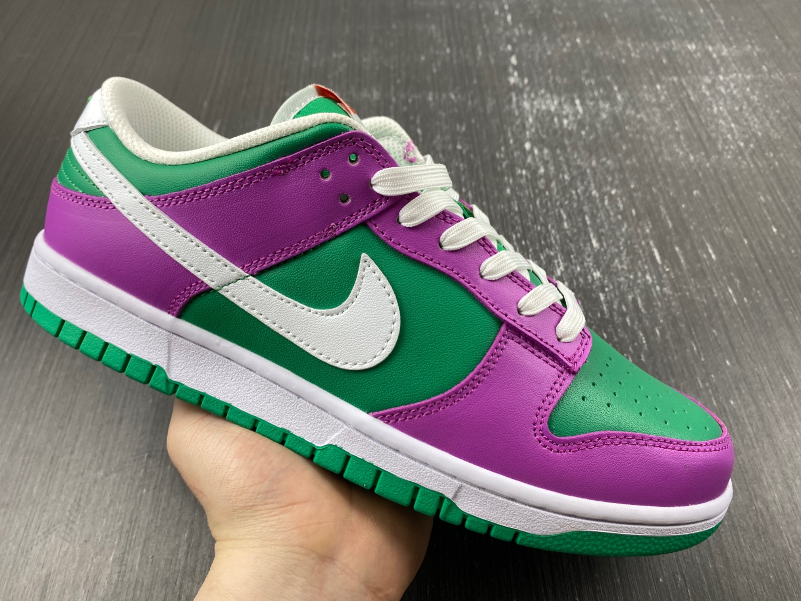 Nike Dunk Low "Stadium Green/Fuchsia" FD9924-311