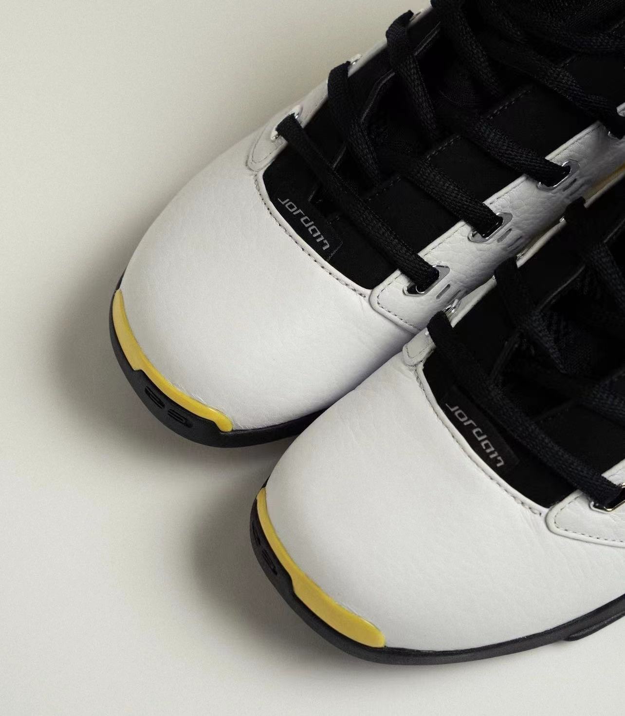 Air Jordan 17 Low “Lightning”   FJ0395-100