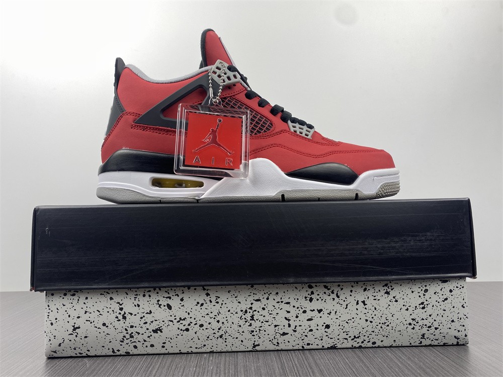 Air Jordan 4 Retro