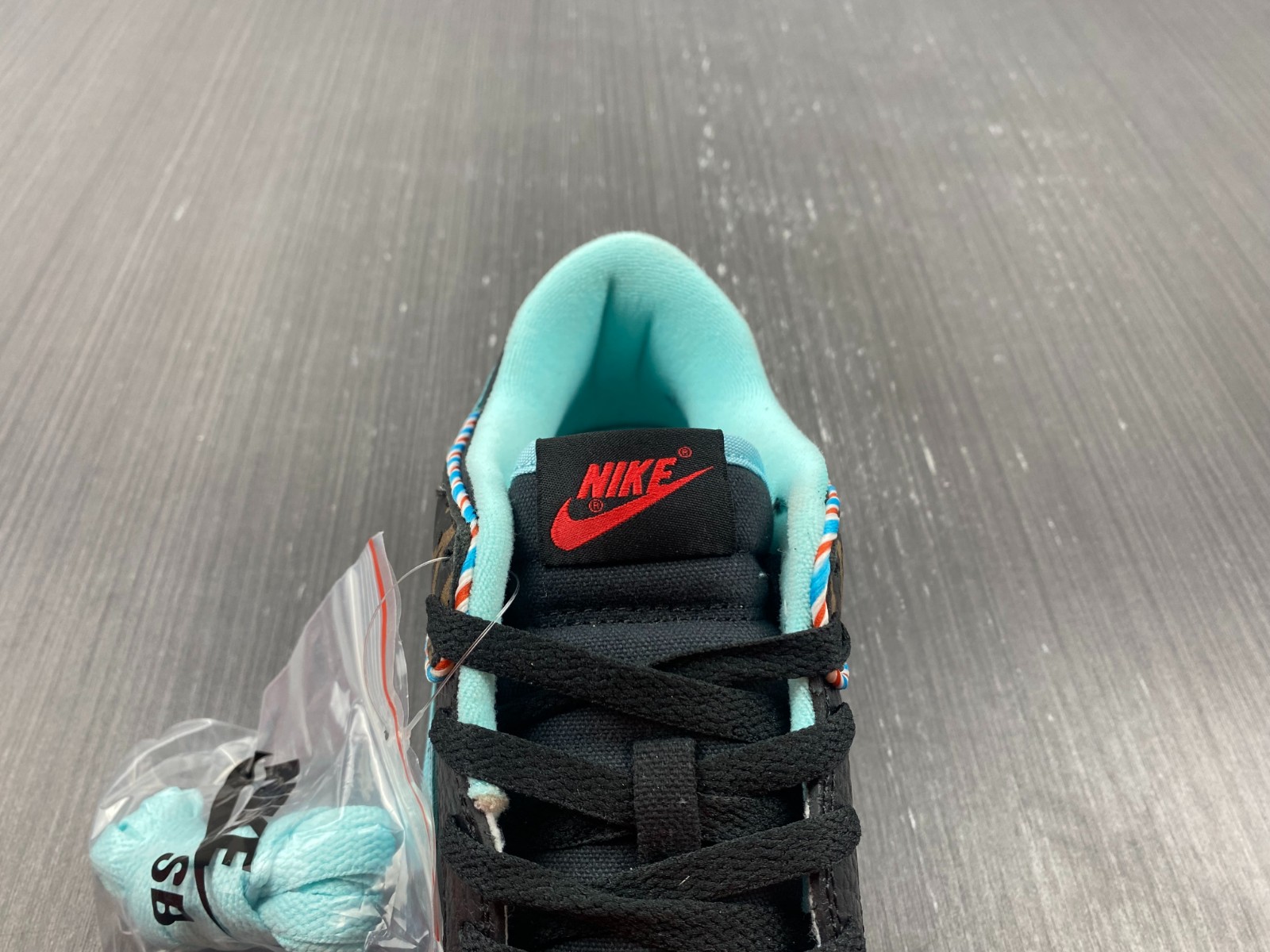 Nike Dunk Low Barber Shop DH7614-001