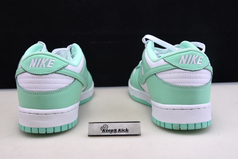 Nike Dunk Low Green Glow DD1503-105