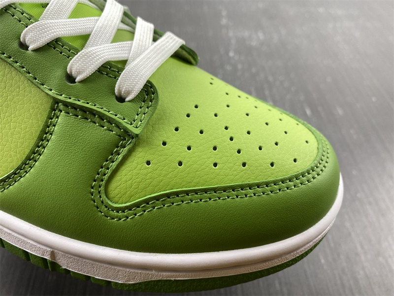 Nike Dunk Low Chlorophyll - DJ6188-300
