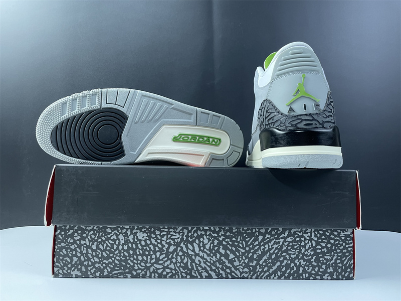 Air Jordan 3 Chlorophyll Tinker 136064-006