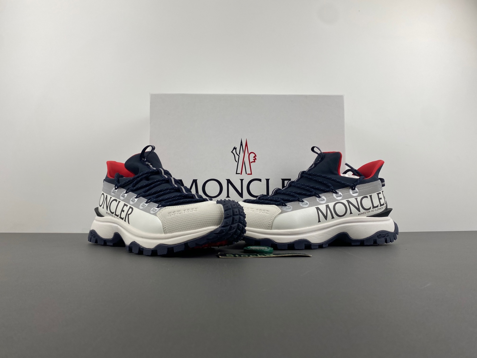 Moncler Trailgrip Lite 2 Sneakers  MC-002