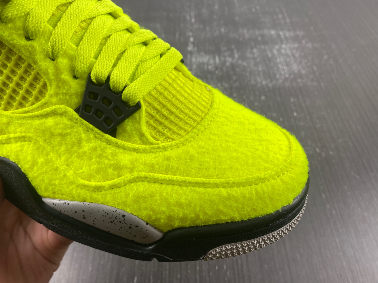 Air Jordan4 tennis ball