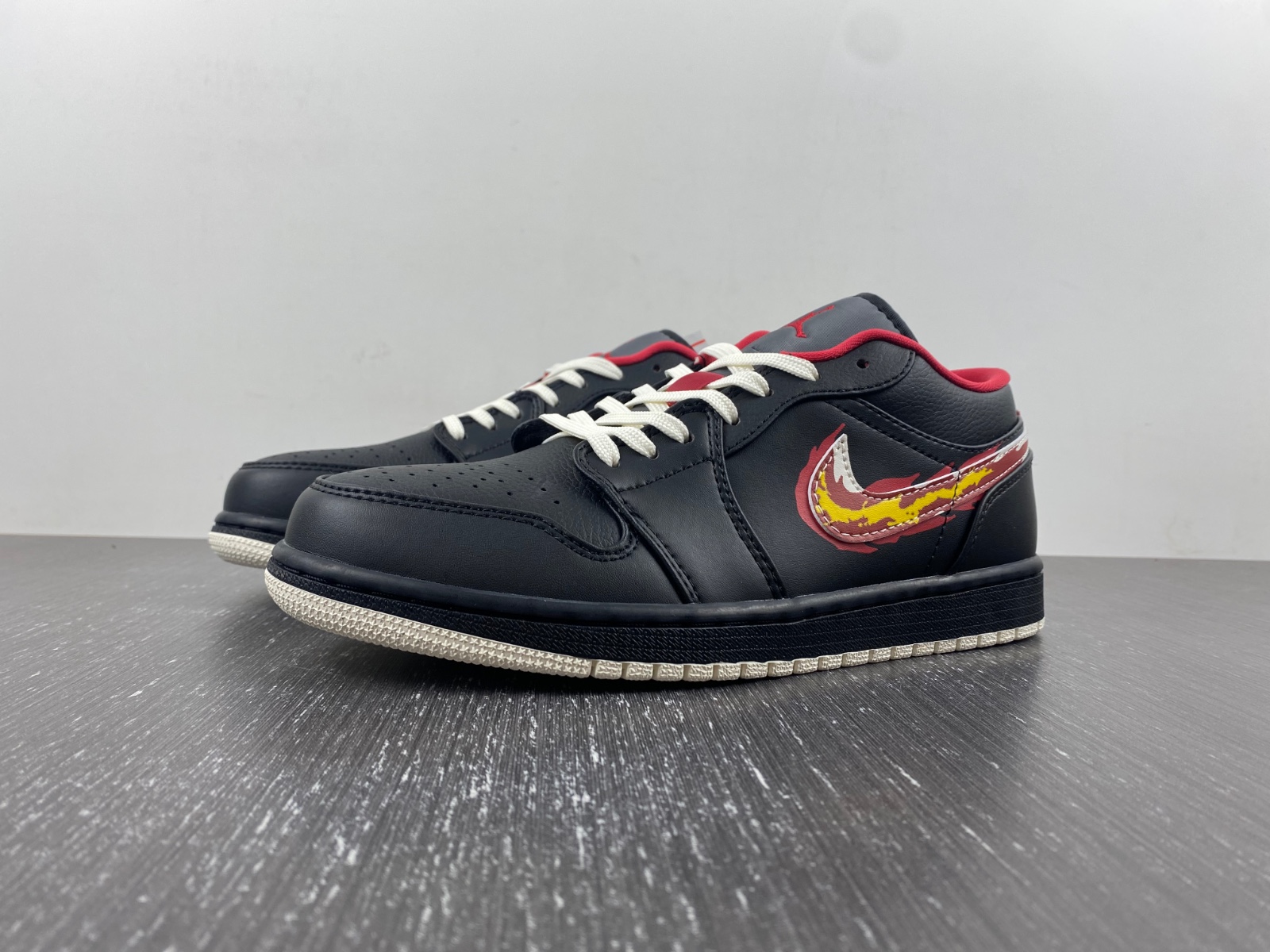 Air Jordan 1 Low SE 'Just Skate Black' FJ7073-010