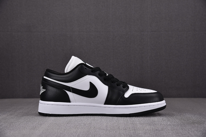 Air Jordan 1 Low "Panda" DC0774-101