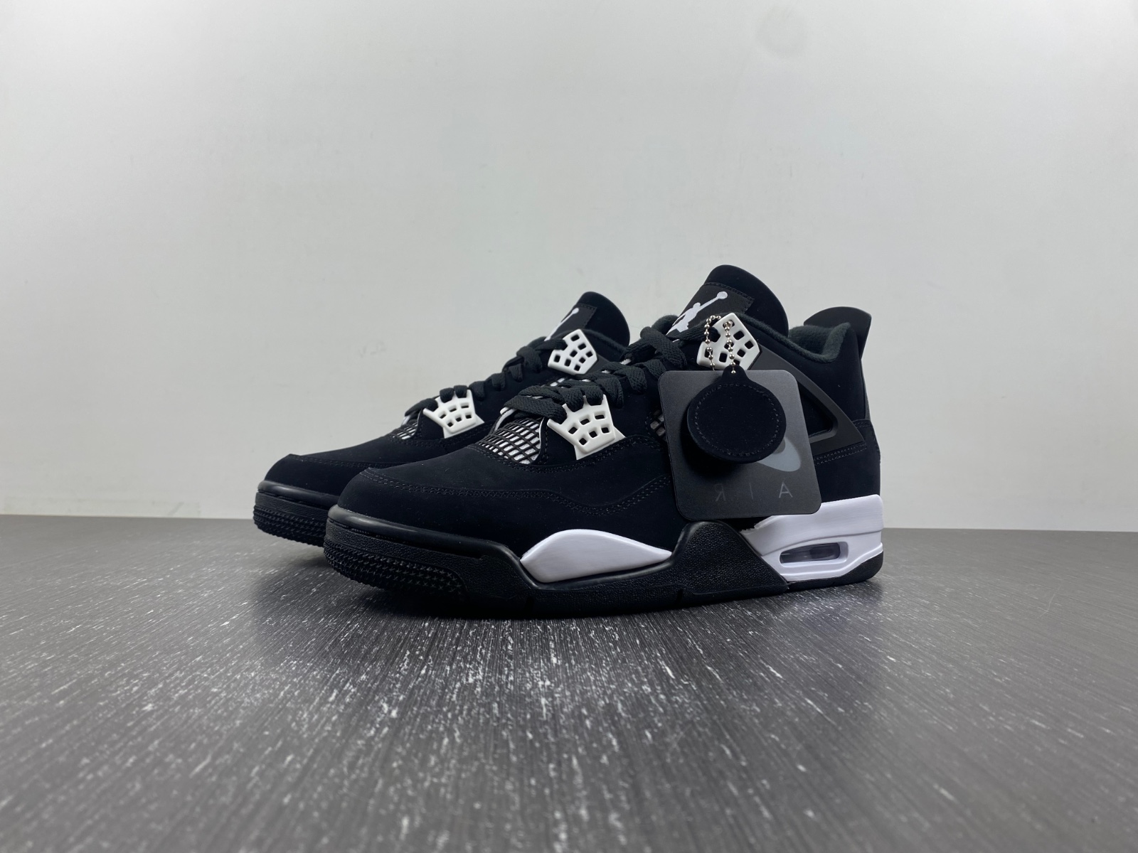 Air Jordan 4