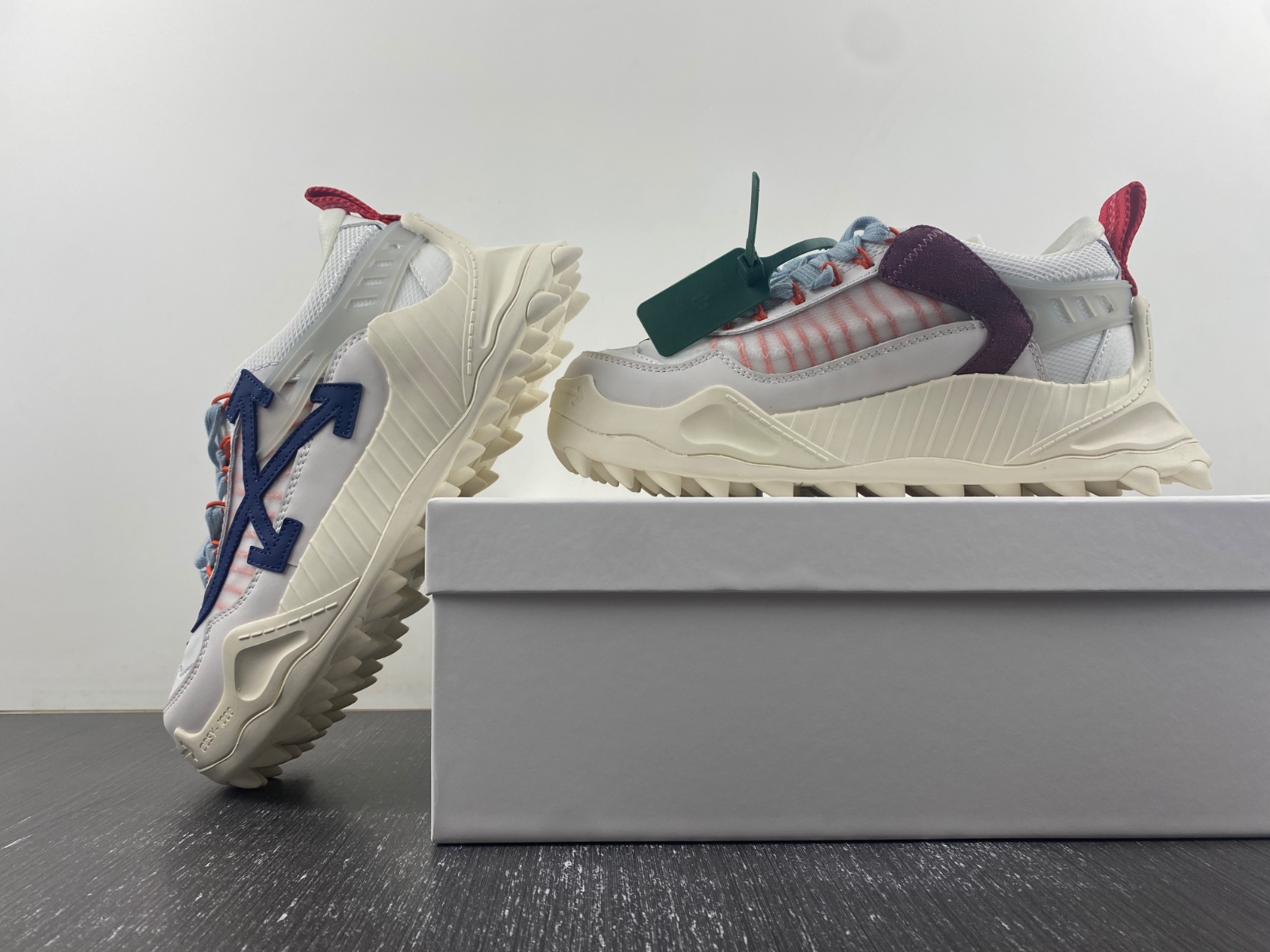 OW C/O​ ODSY-1000 SNEAKERS