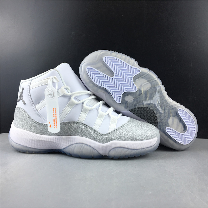 AIR JORDAN 11 RETRO "METALLIC SILVER" AR0715-100