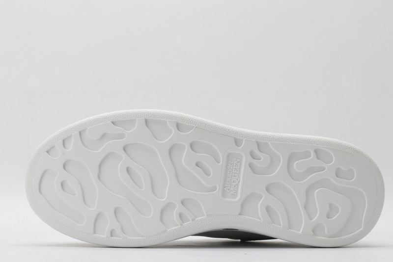 MCQUEEN OVERSIZED SNEAKER