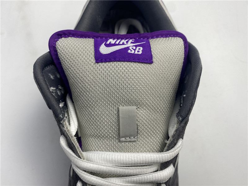 Nike Dunk SB Low Purple Pigeon 304292-051