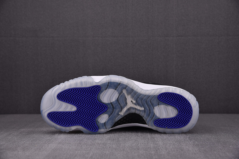 Air Jordan 11 Retro Low Concord 528895-153