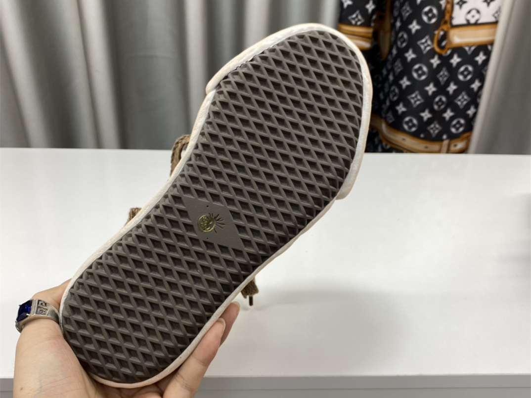 Maison Mihara Yasuhiro Low-Top Sneakers MMY-036