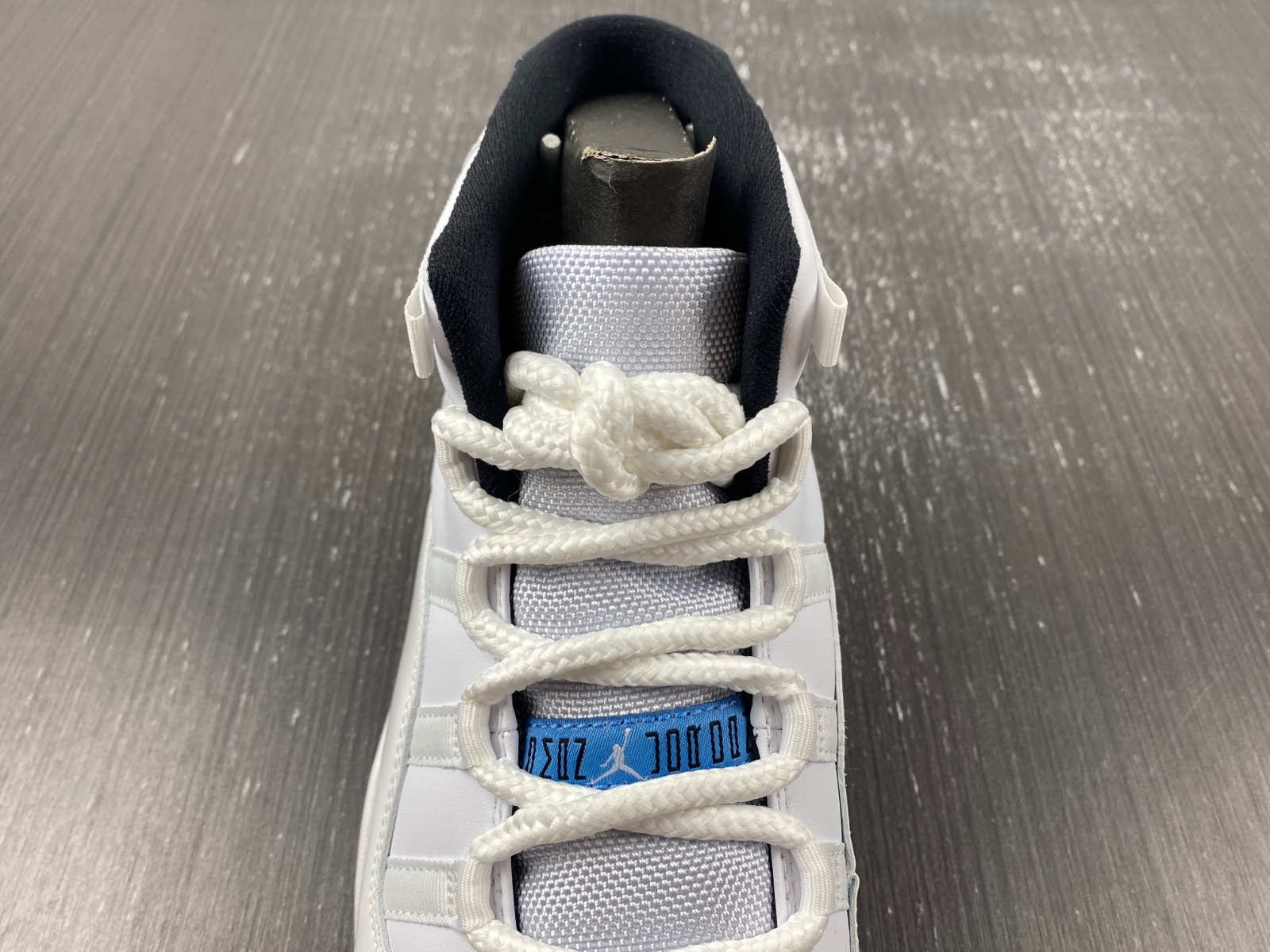 Air Jordan 11 Retro Legend Blue 378037-117