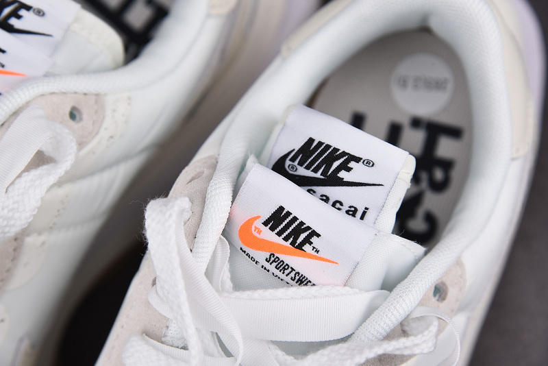 Nike Vaporwaffle sacai Sesame Sail Gum - DD1875-100