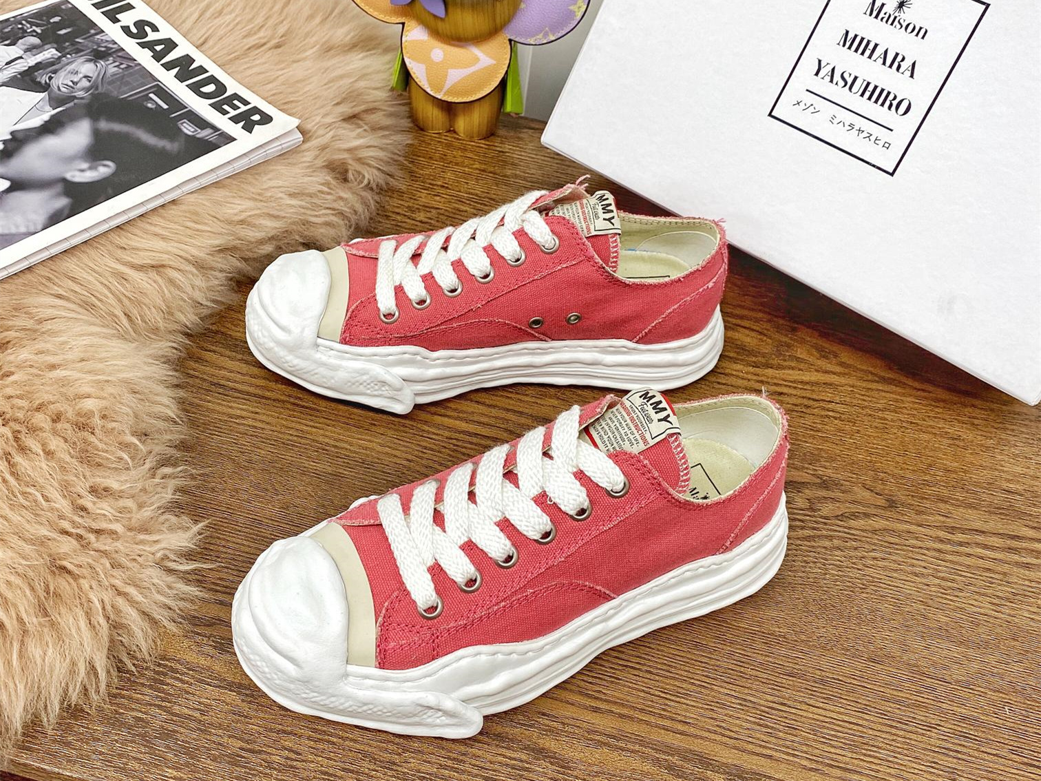 Maison Mihara Yasuhiro Low-Top Sneakers MMY-013