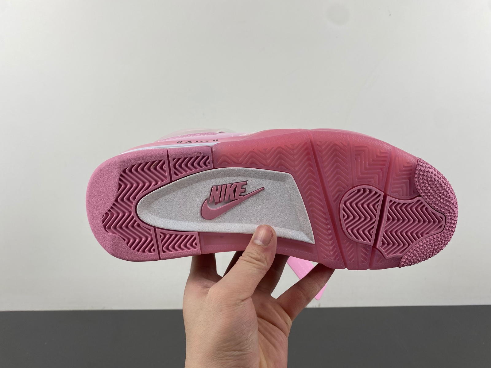 Off-White x Jordan 4 “Pink”