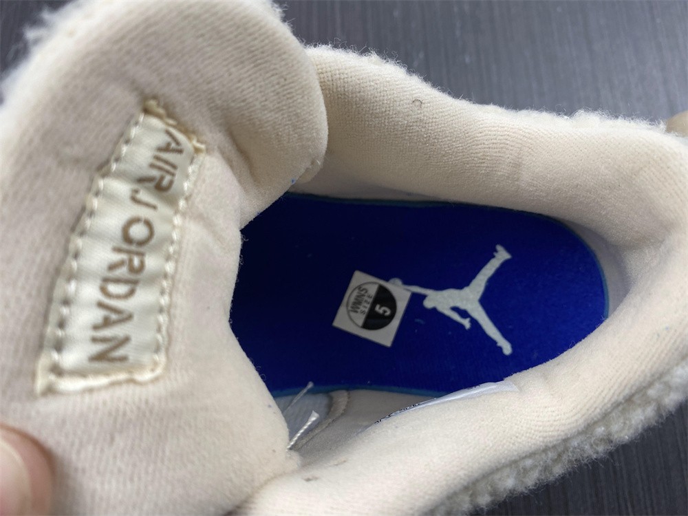 Air Jordan 4 Retro Where the Wild Things Are DH0572-264