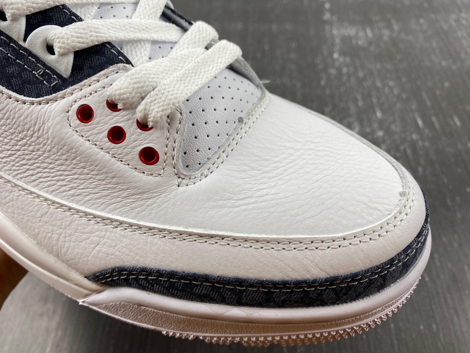 Air Jordan 3 Retro "White Fire Red" CZ6431-100