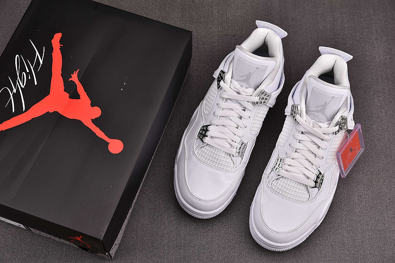 Air Jordan 4 Retro