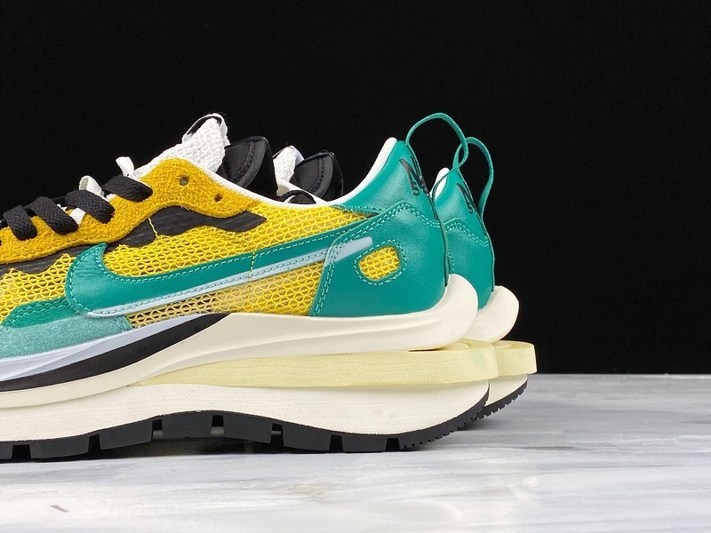 Sacai X Nike Regasus Vaporrly SP Yellow Green Black White BV0073-103