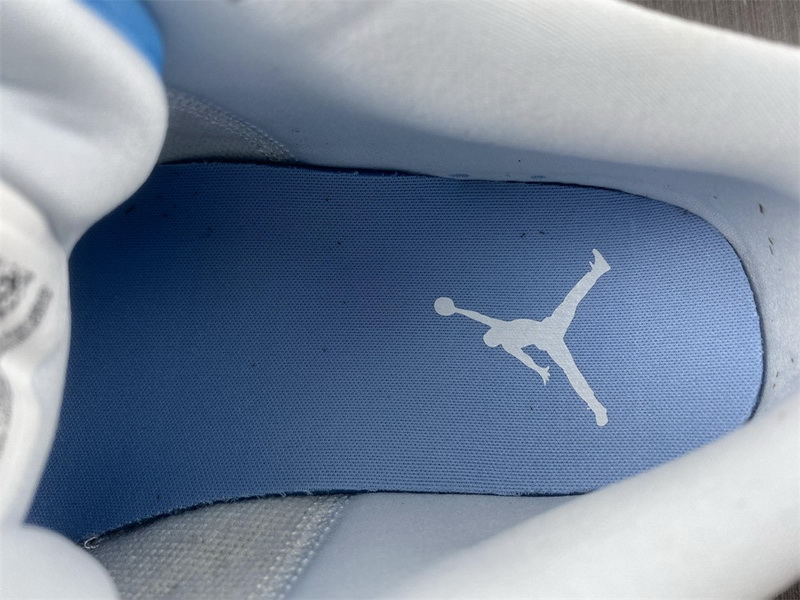 Air Jordan 1 Low Aluminum DC0774-141