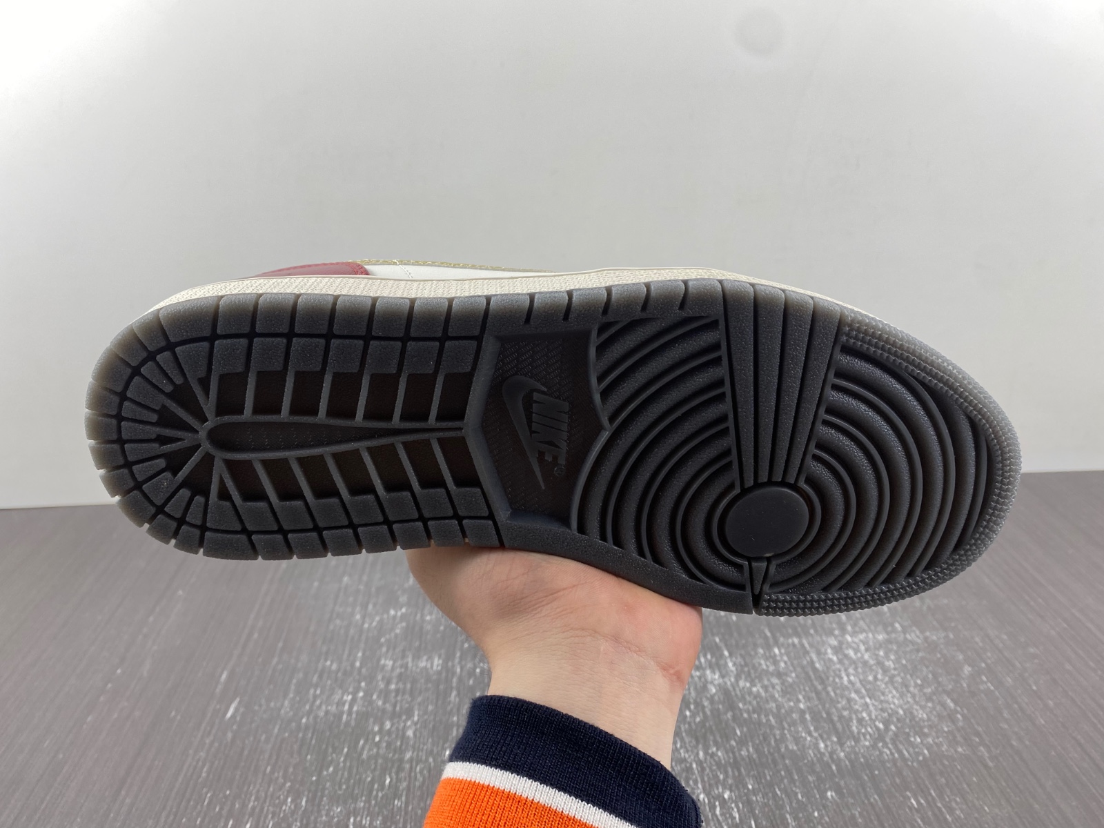 Air Jordan 1 Low Year of the Dragon 2024 FJ5735-100