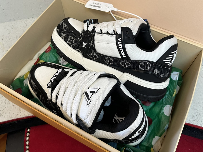 LV Trainer Maxi Sneaker