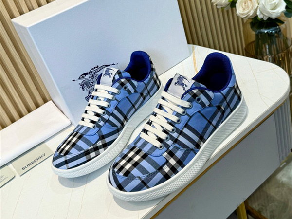 Burberry Check Terrace Sneakers BBR--3008