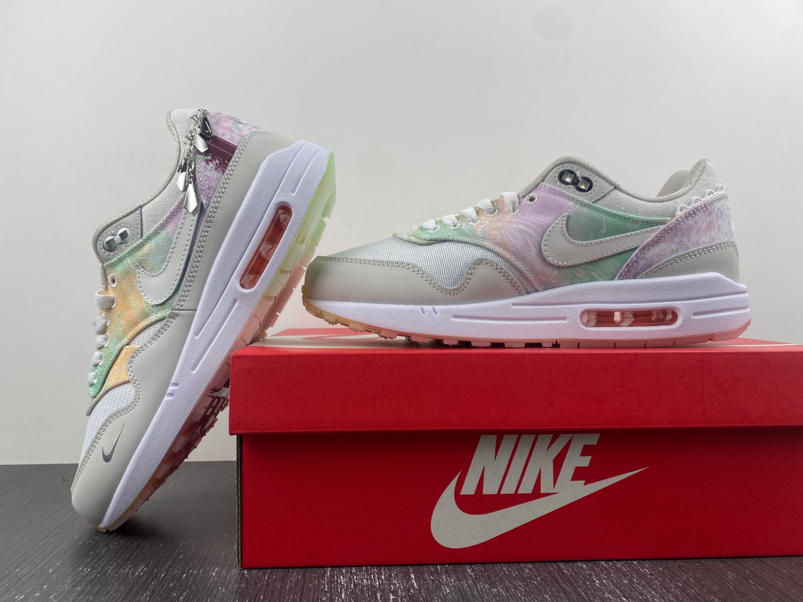 Nike Air Max 1 Metal Charms FJ7734-101