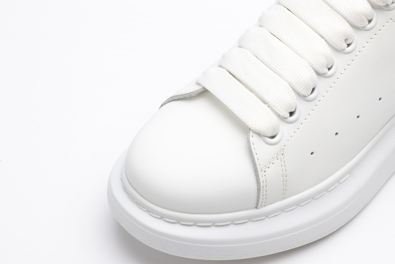 MCQUEEN OVERSIZED SNEAKER