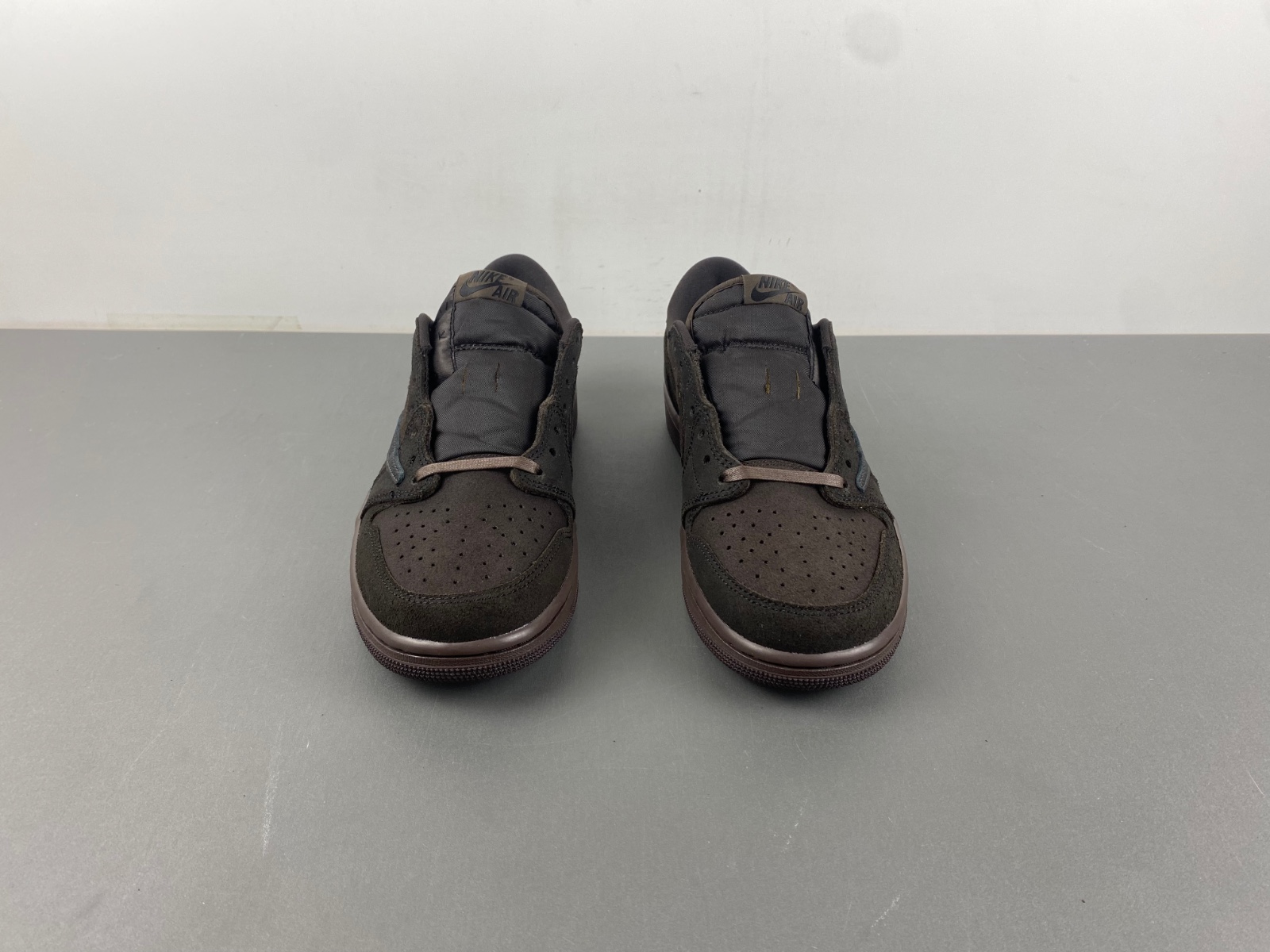 Travis Scott x Air Jordan 1 Low OG  DM7866-202