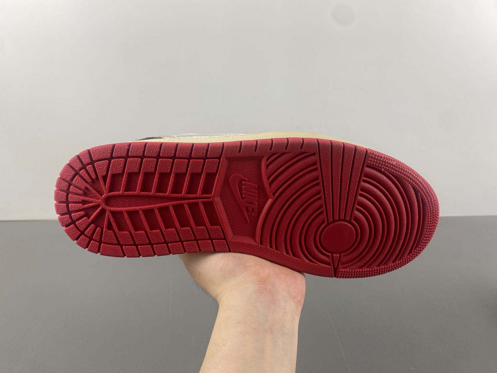 Trophy Room x Air Jordan 1 Low OG “Rookie Card: Home”   HV6157-100