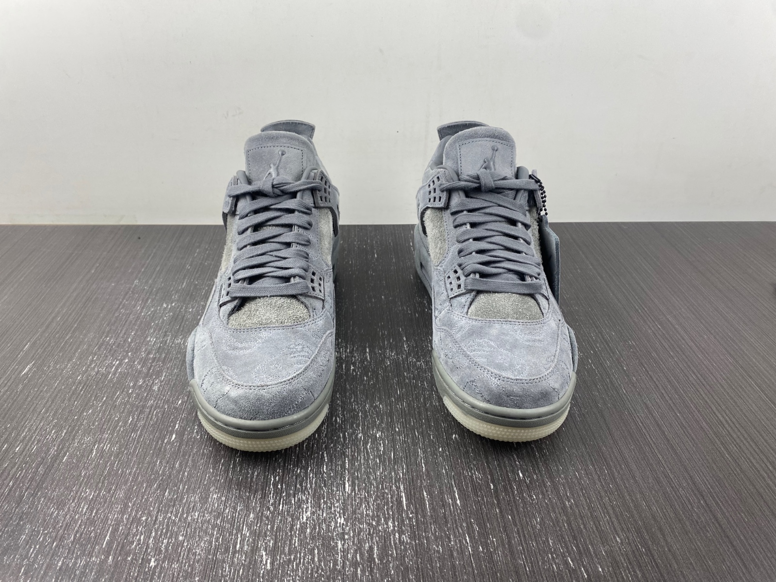 KAWS x Air Jordan 4 Retro 