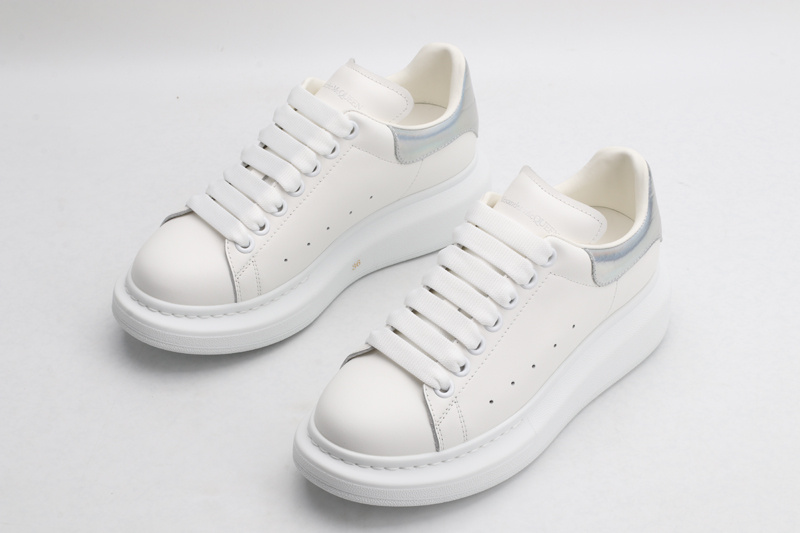MCQUEEN OVERSIZED SNEAKER