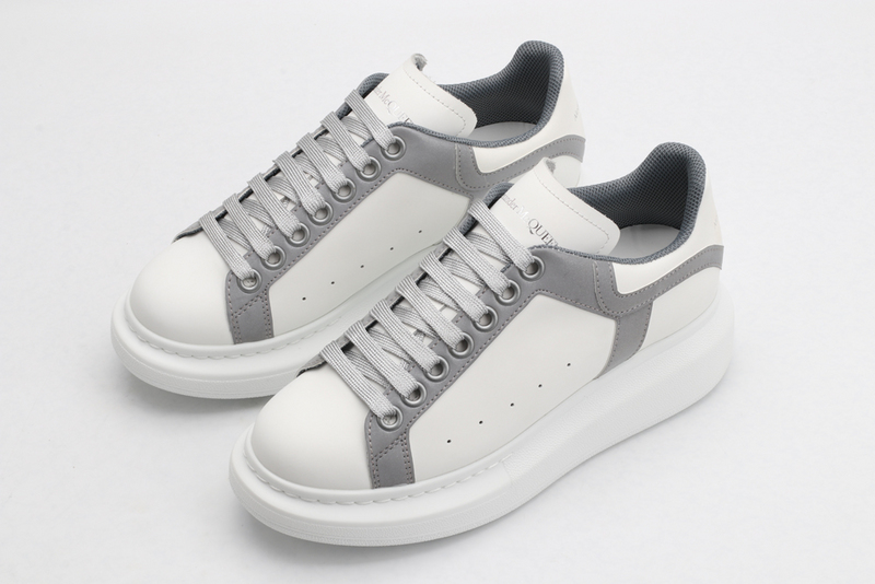 MCQUEEN OVERSIZED SNEAKER