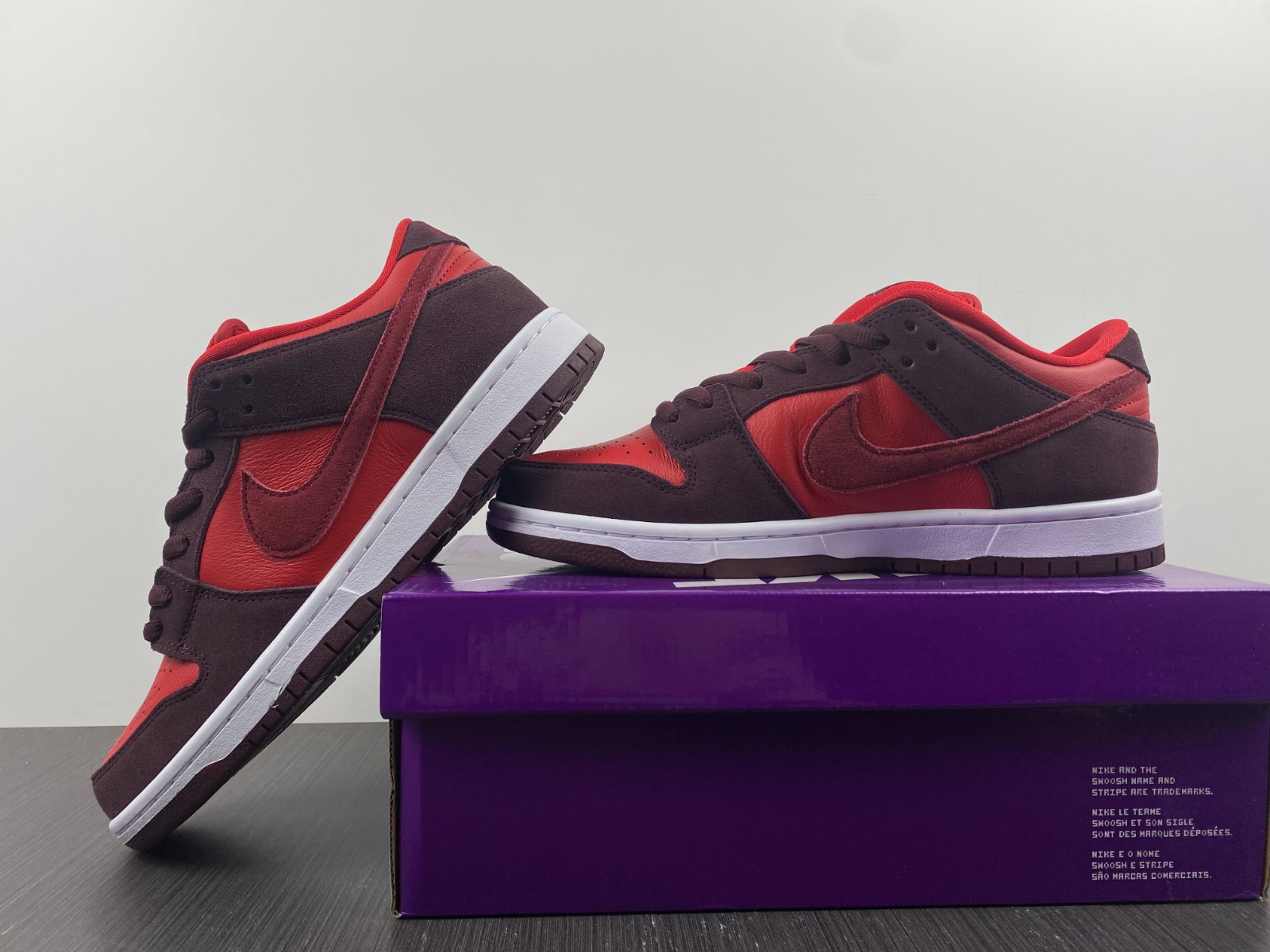Nike SB Dunk Low Cherry  DM0807-600