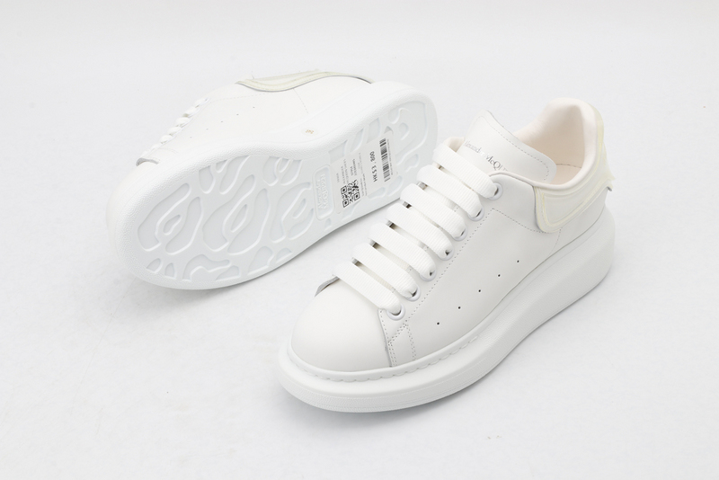 MCQUEEN OVERSIZED SNEAKER