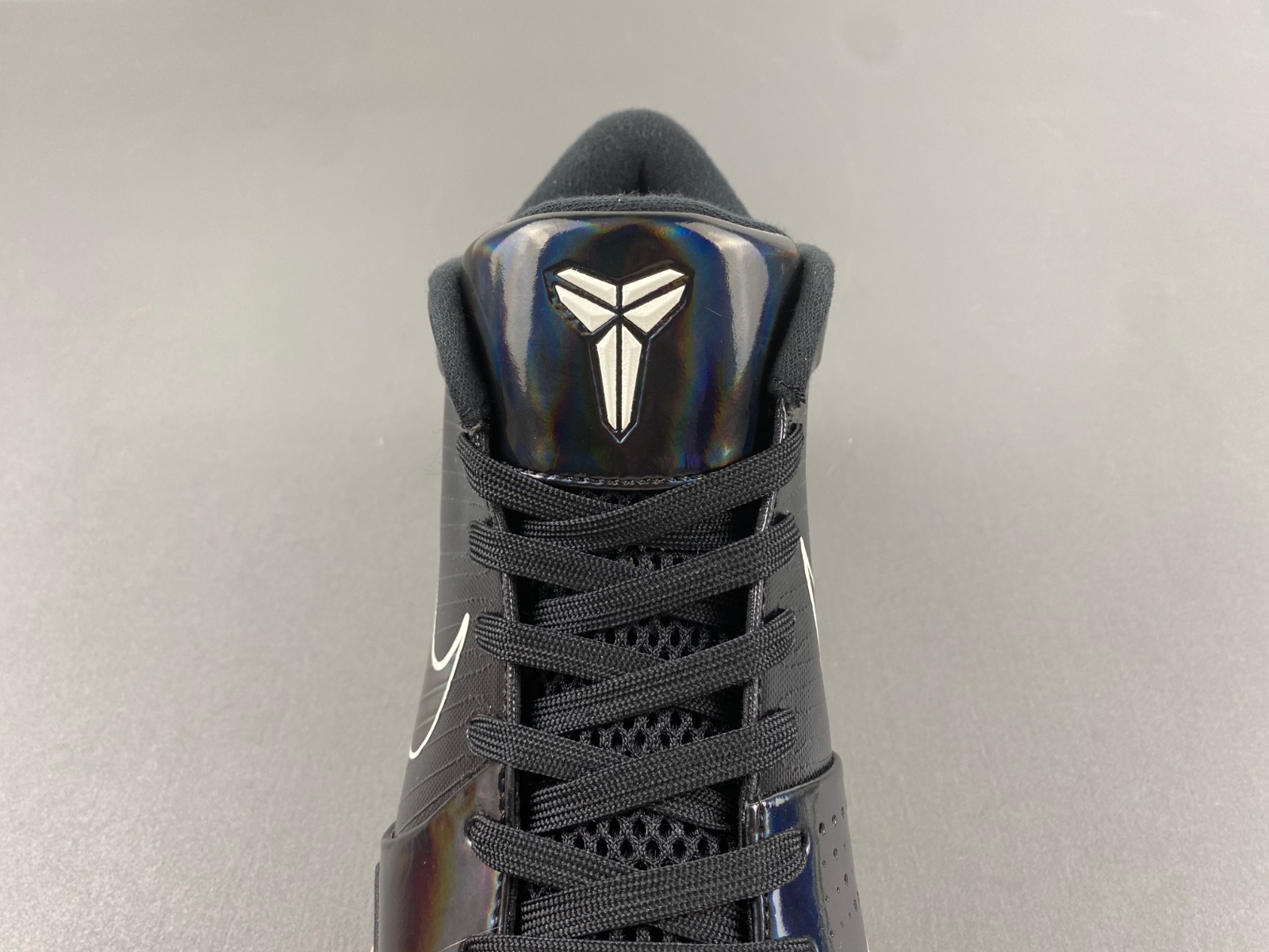 UNDEFEATED x Nike Kobe 4 Protro CQ3869-001