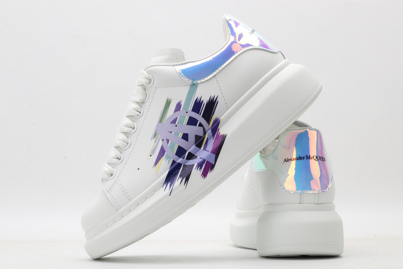 MCQUEEN OVERSIZED SNEAKER