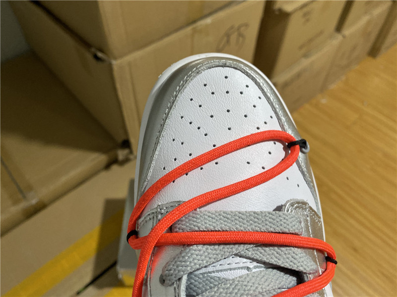 Off White x Nike Dunk Low CT0856- 800