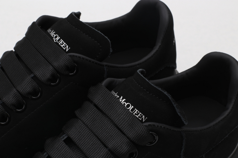 MCQUEEN OVERSIZED SNEAKER