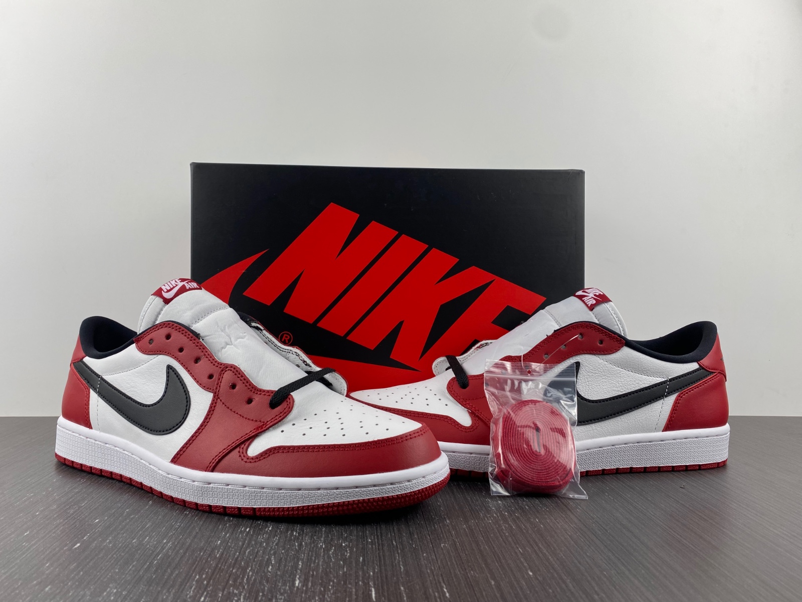 Air Jordan 1 Retro Low OG