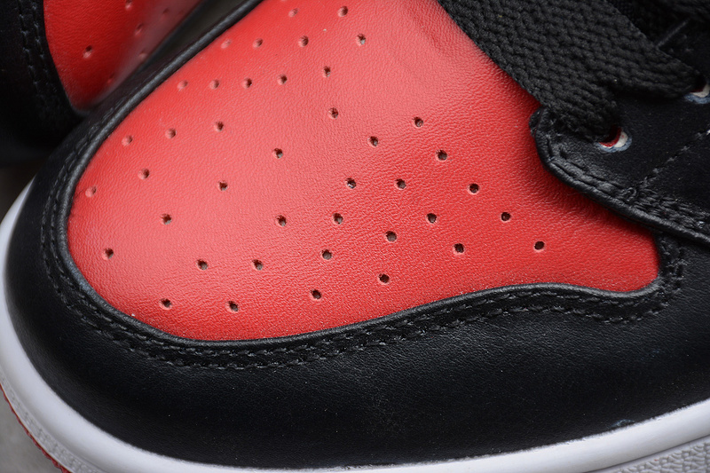 Air JorAir Jordan 1 Mid Gym Red Black 554724-610