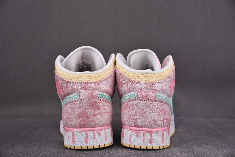 Air Jordan 1 Mid SE GS 